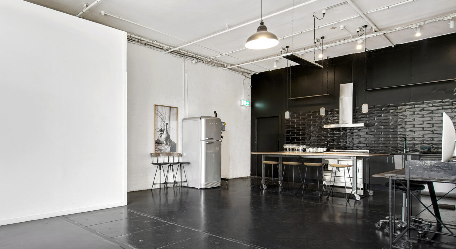 Studio2-hire-home